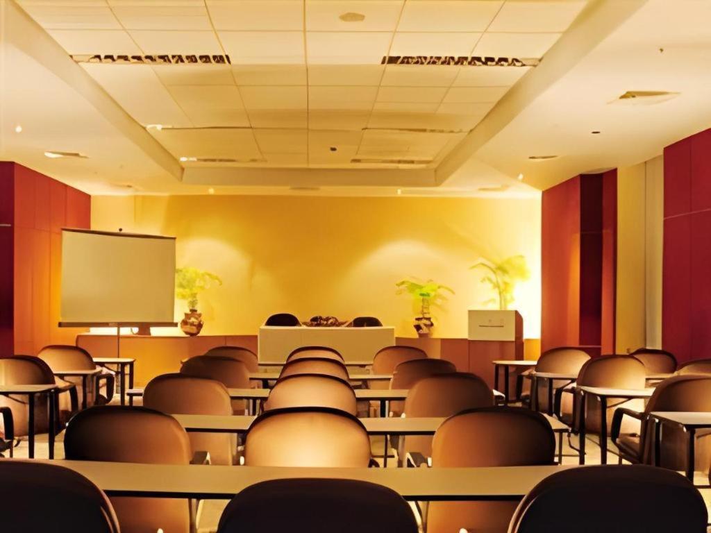 Hotel Ruposhi Bangla Ντάκα Εξωτερικό φωτογραφία