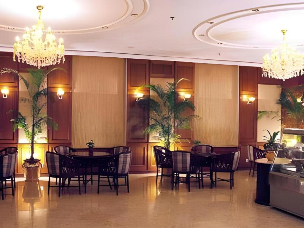 Hotel Ruposhi Bangla Ντάκα Εξωτερικό φωτογραφία